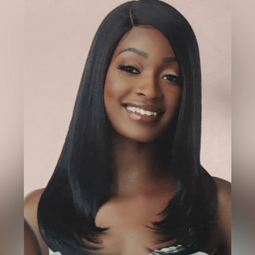 Outre Perfect Hairline Every wear 13" x 6" Synthetic Lace Frontal Wig 1